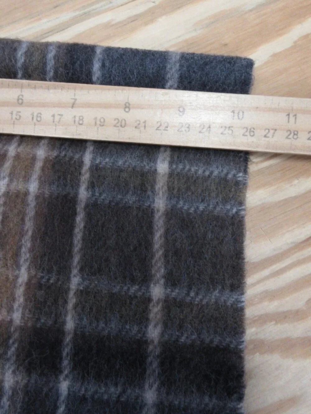 Polo Ralph Lauren Scarf Gray Lambs Wool Plaid Fringe Made in Italy